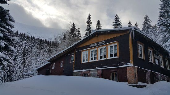 Schronisko PTTK " Nad Łomniczką"